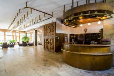 HOTEL*** NAT (SMREK)